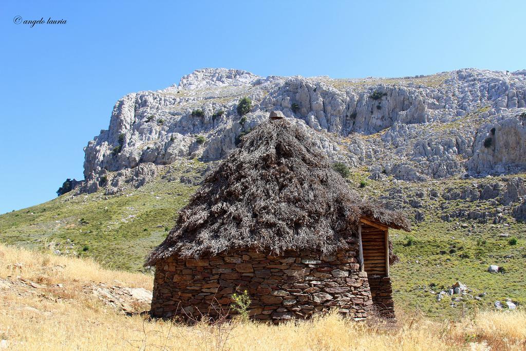 B&B I Mari Torpè Buitenkant foto