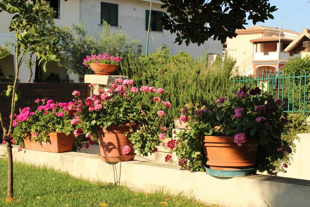 B&B I Mari Torpè Buitenkant foto