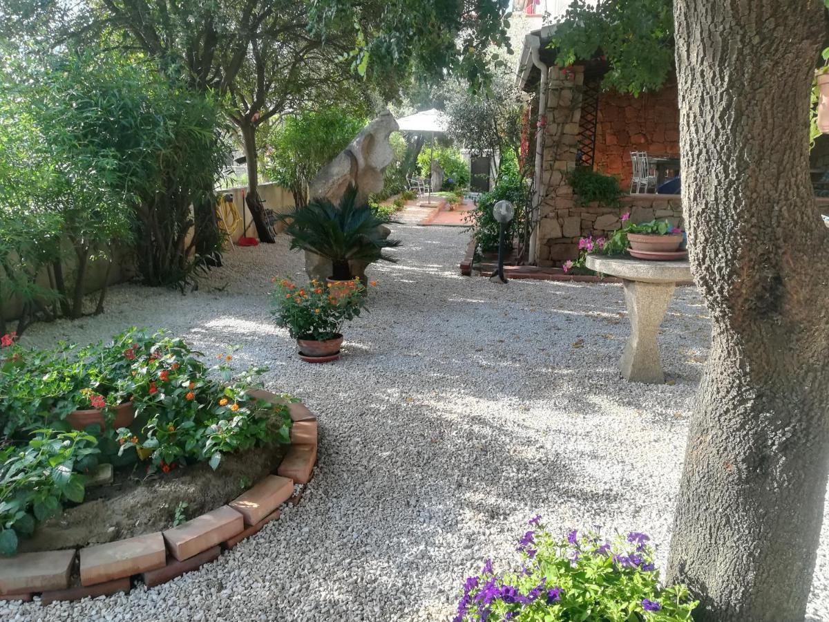 B&B I Mari Torpè Buitenkant foto